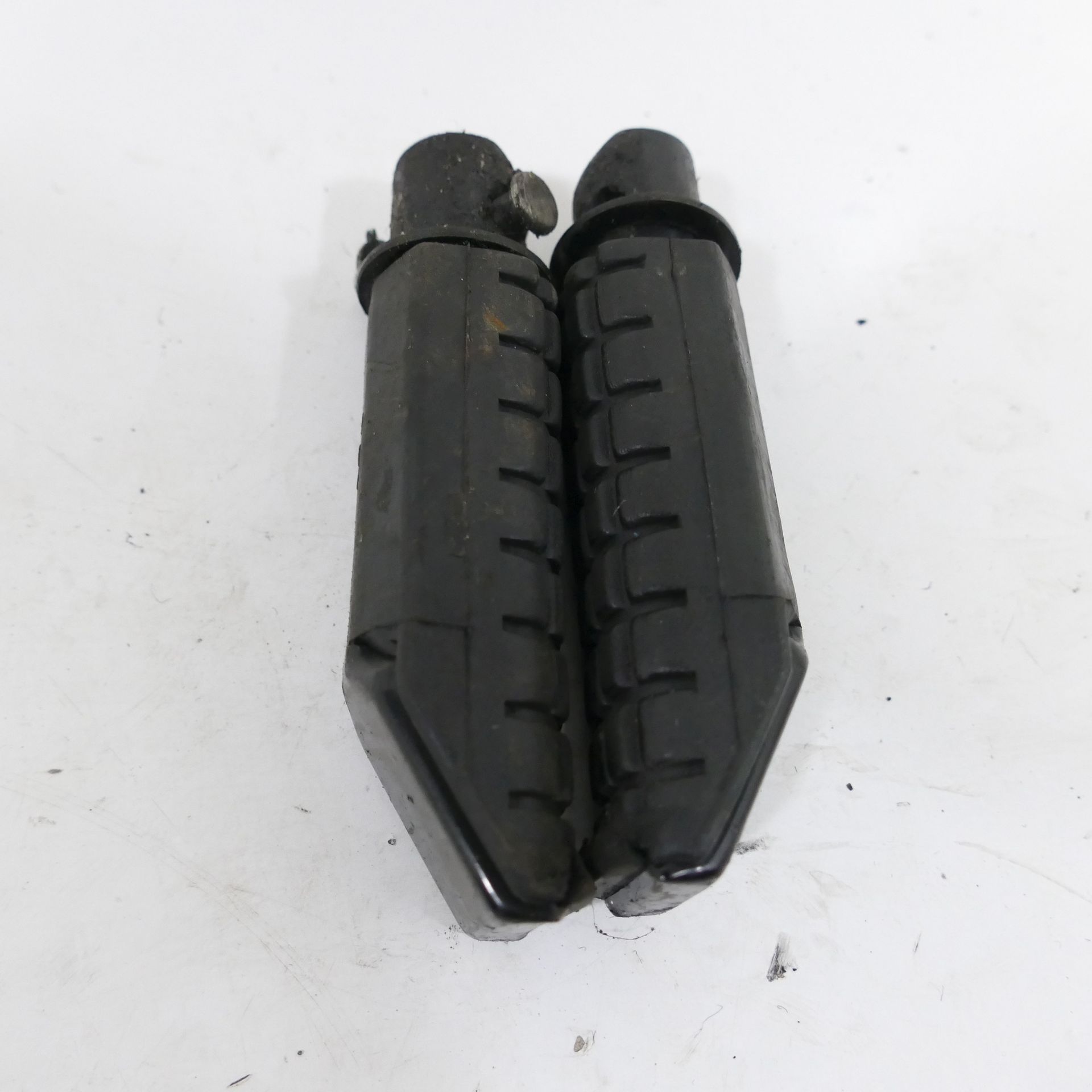 バイイー Honda CBR 1000 F SC24 Footpegs Rear Passenger Passenger Pegs 77522