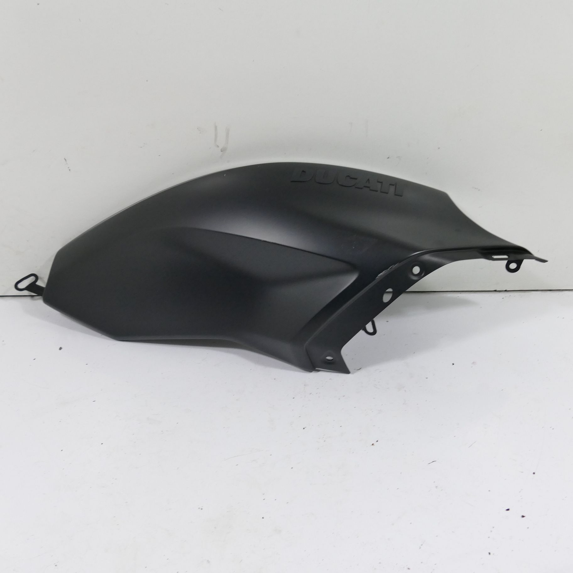N Ducati Diavel 1260 S Tank Cover Left Fairing 81015 | eBay
