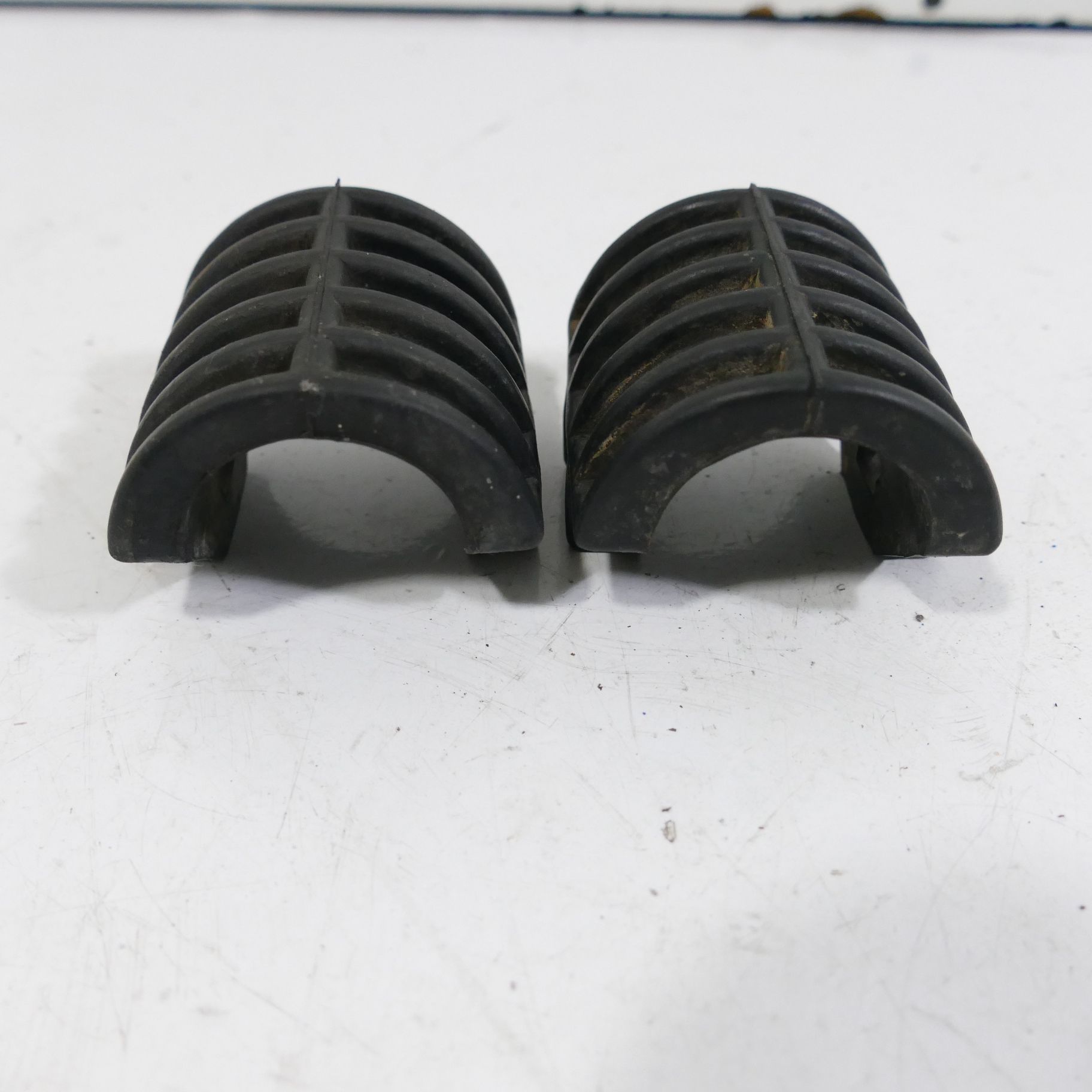 Suzuki RM 125 Tank Rubber Gas Tank Mounting 82029 | eBay