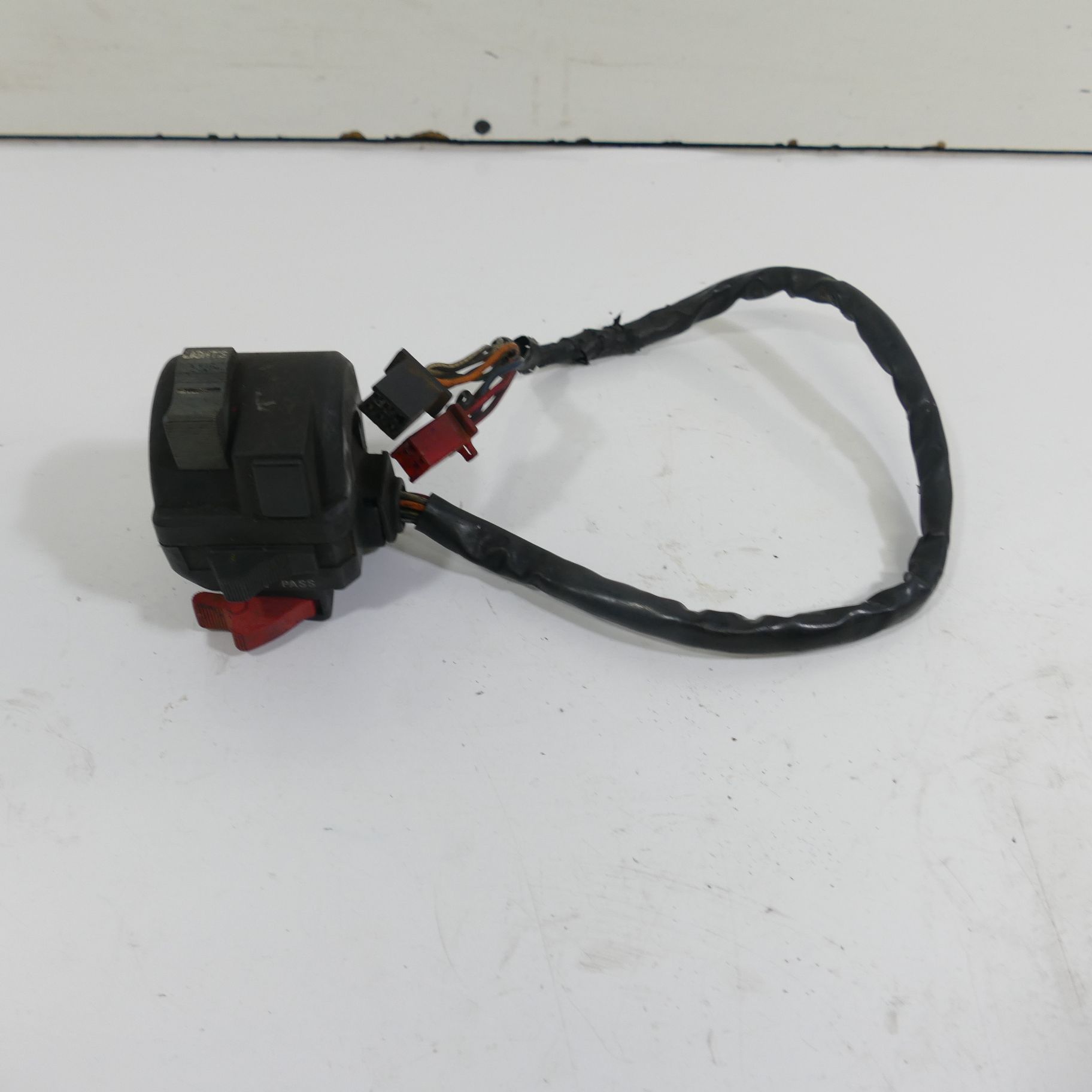 Kawasaki GPZ 1100 Unitrak Left Handlebar Switch Turn Signal Switch